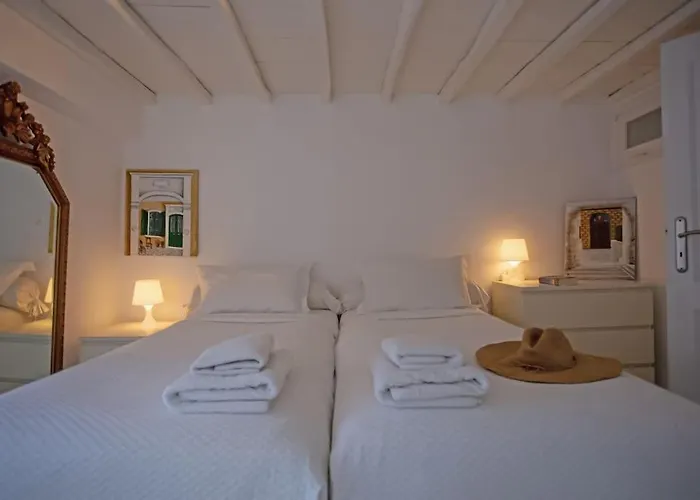 Mykonian Style W Shared Pool 8 & 9