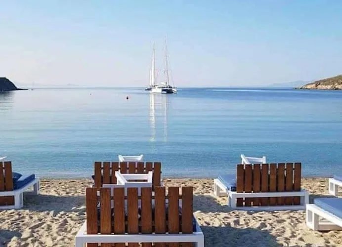 Nyaraló Mykonian Style W Shared Pool 8 & 9