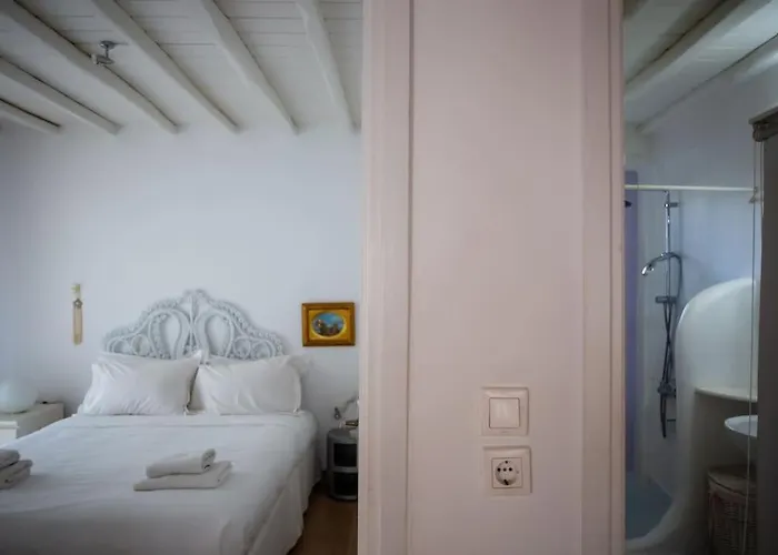 Mykonian Style W Shared Pool 8 & 9 Ornósz